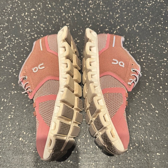 On Running On Cloud 5 Combo Sneakers Red / Brown & White | Size 7.5 - Picture 5 of 9